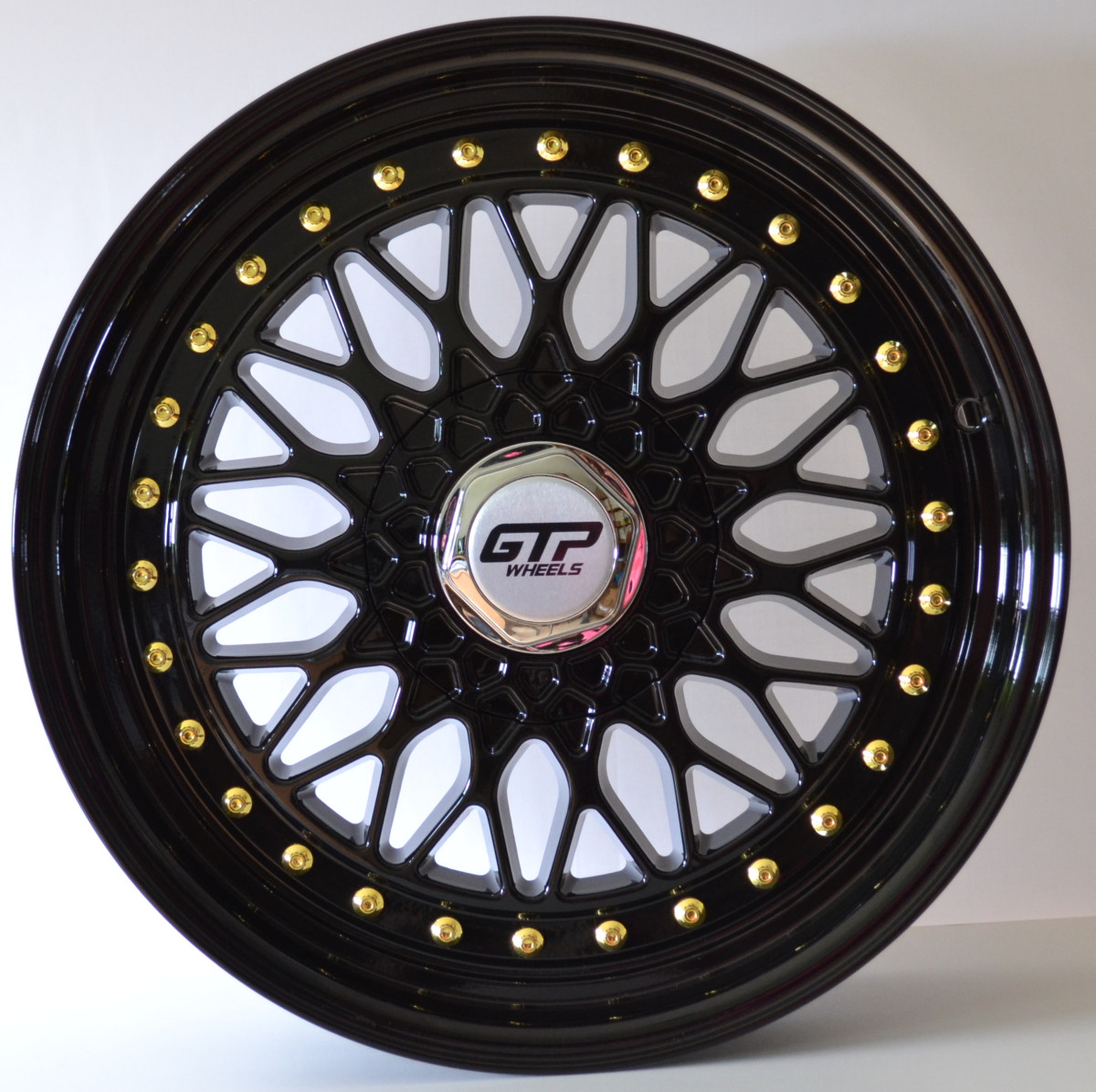 GTP 040 7.5X17 8X100/108 ET35 Black/GR Special Edition